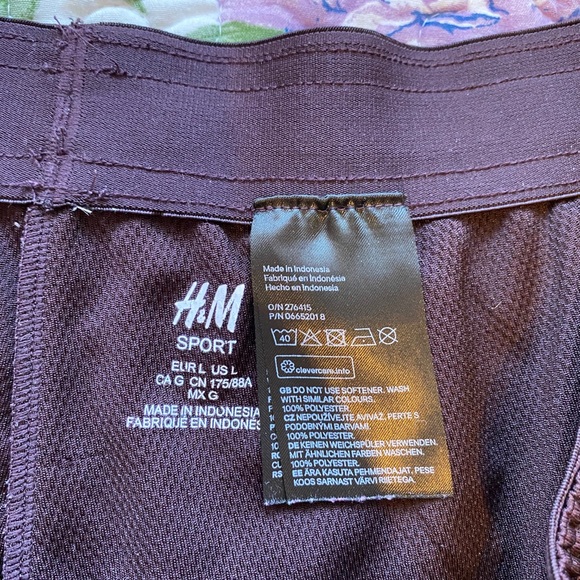 Sport Shorts - Picture 2 of 2